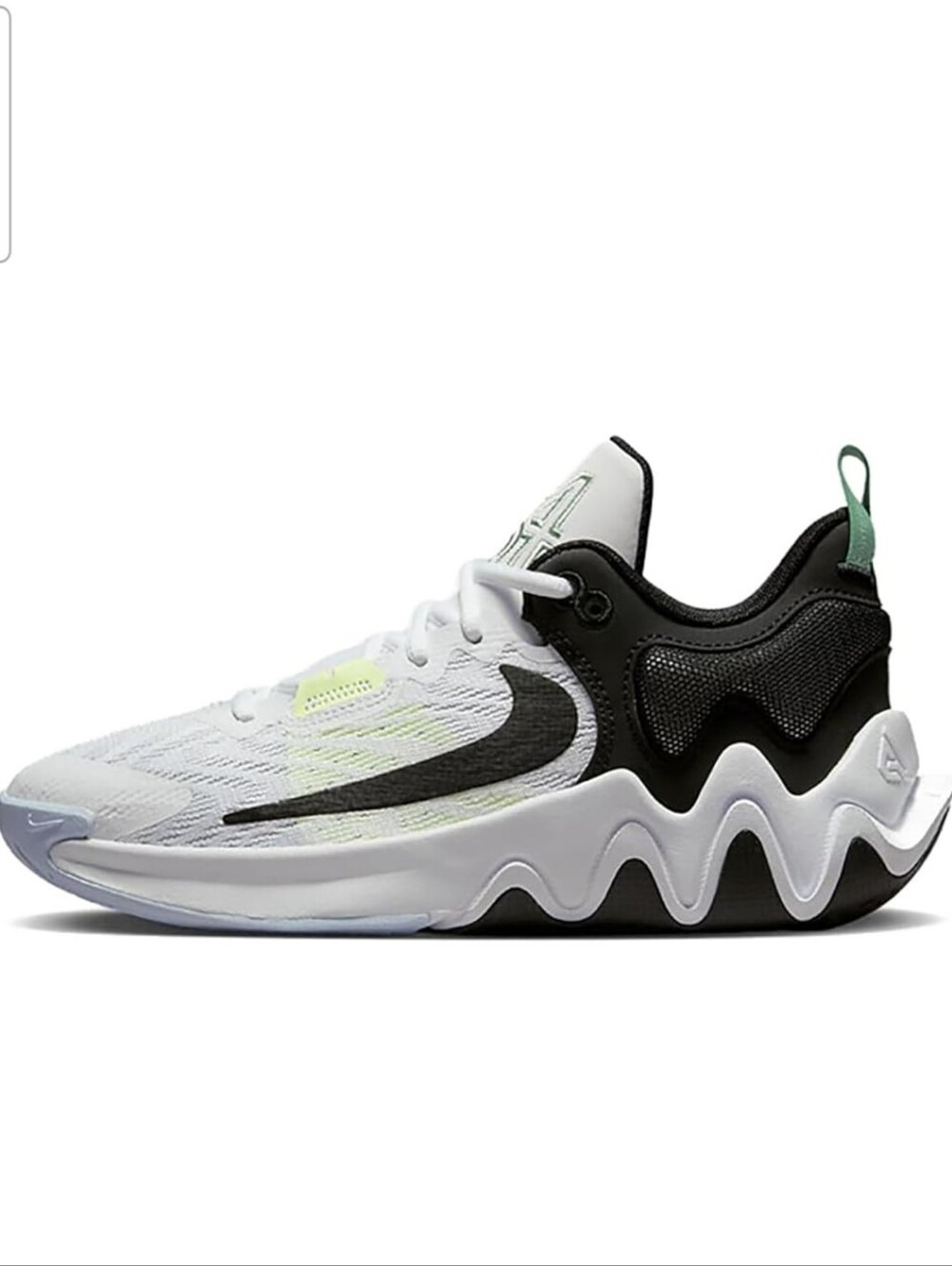 Nike Gialis Immortality 2 Boys Basketball Shoes. Size 5Y
